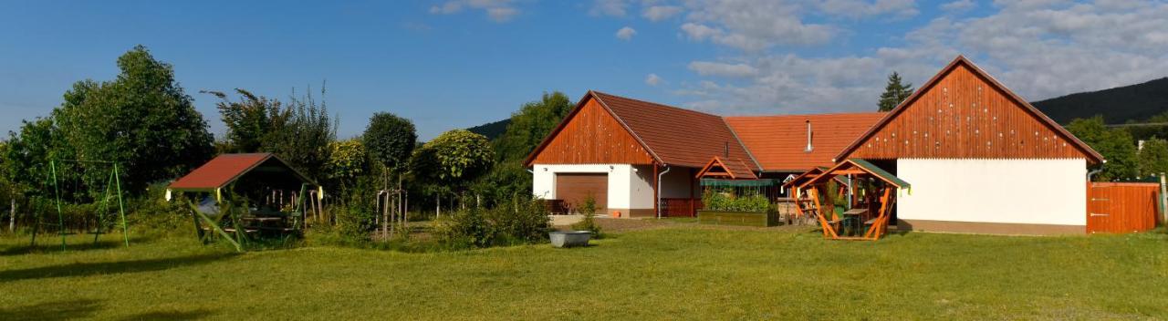 Nyakigláb Villa Szegi Esterno foto