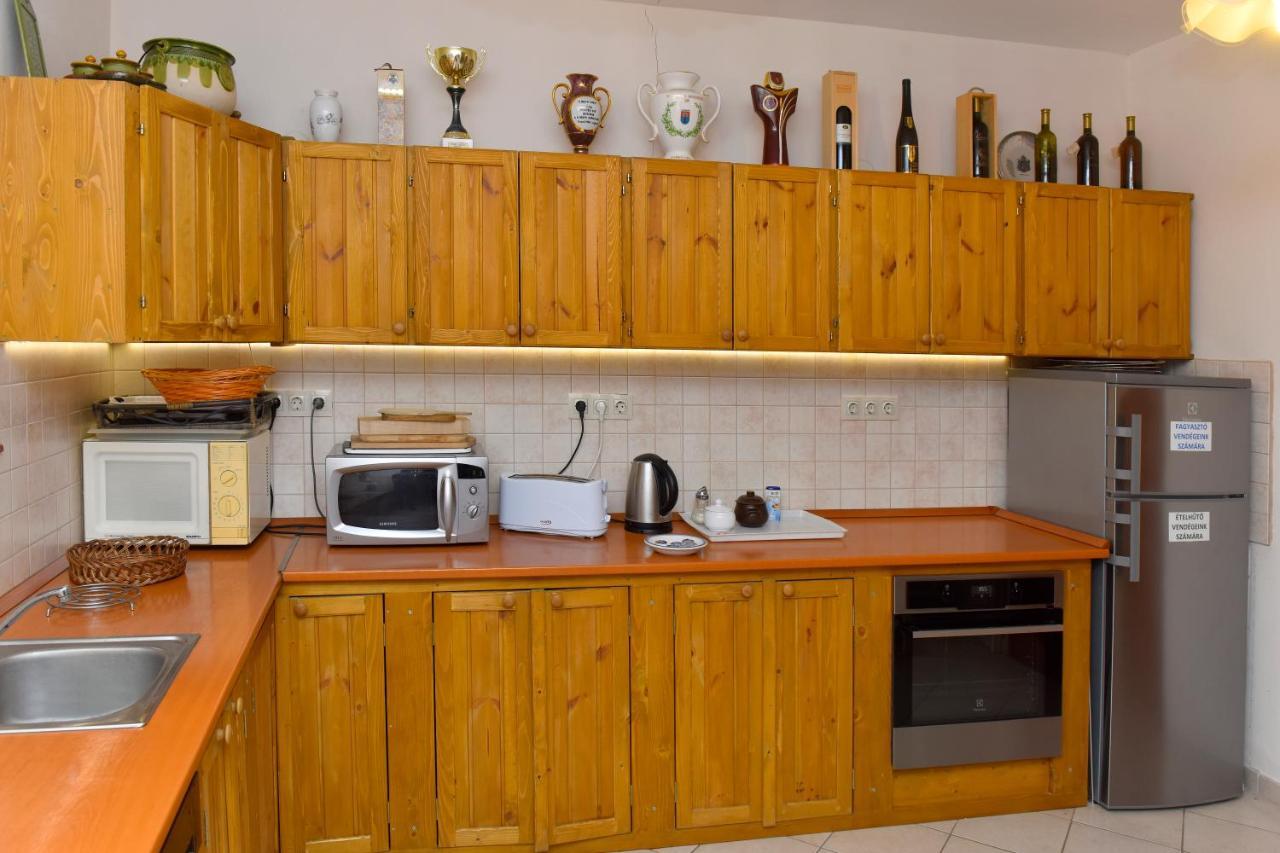 Nyakigláb Villa Szegi Esterno foto
